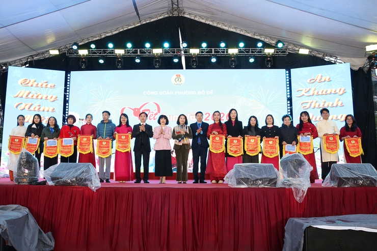 Công đoàn phường Bồ Đề lan tỏa “Tết sum vầy – Xuân ơn Đảng”, chăm lo hơn 600 đoàn viên dịp Xuân Bính Ngọ 2026