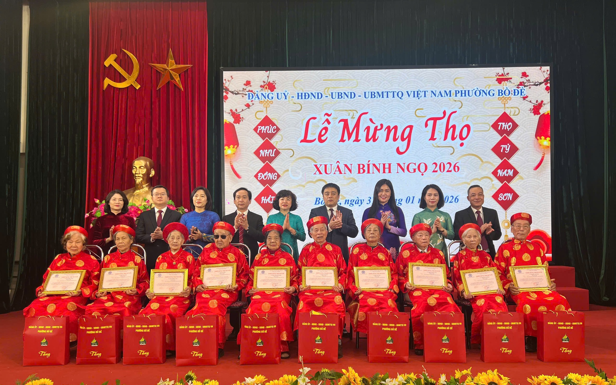 Phường Bồ Đề trang trọng tổ chức lễ mừng thọ đầu xuân, tôn vinh giá trị “kính lão trọng thọ”