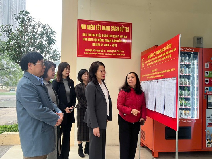 Phường Cầu Giấy kiểm tra công tác chuẩn bị bầu cử, bảo đảm tiến độ và chất lượng các khâu