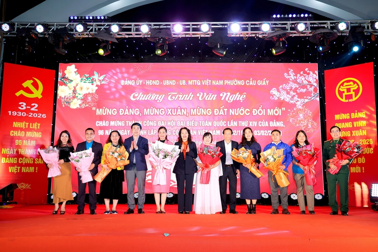 Phường Cầu Giấy rực rỡ đêm nghệ thuật “Mừng Đảng, Mừng Xuân, Mừng Đất nước đổi mới”