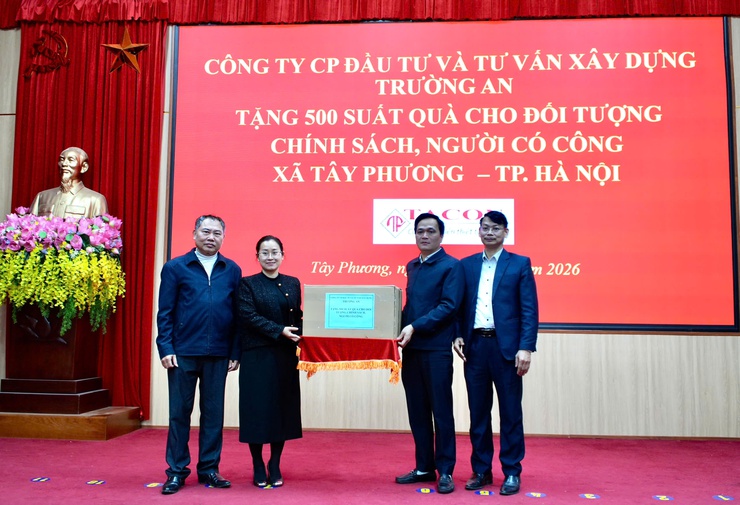 Xã Tây Phương ký kết hỗ trợ chuyên môn y tế, nâng cao chất lượng chăm sóc sức khỏe cơ sở