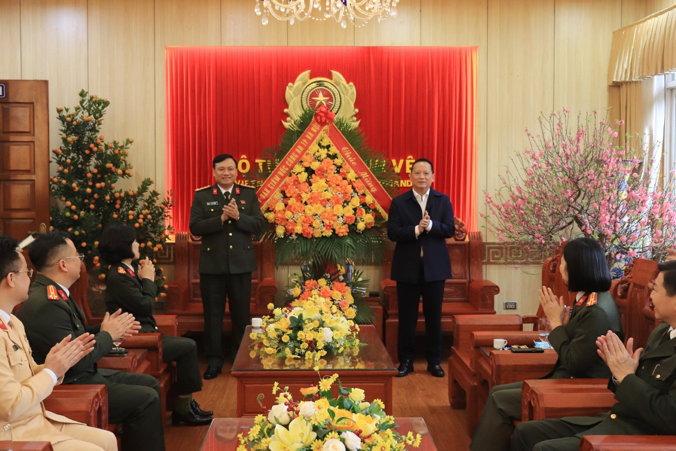 Hà Nội: Công an thành phố chúc mừng Bộ Tư lệnh Cảnh vệ nhân dịp 73 năm Ngày truyền thống lực lượng Cảnh vệ