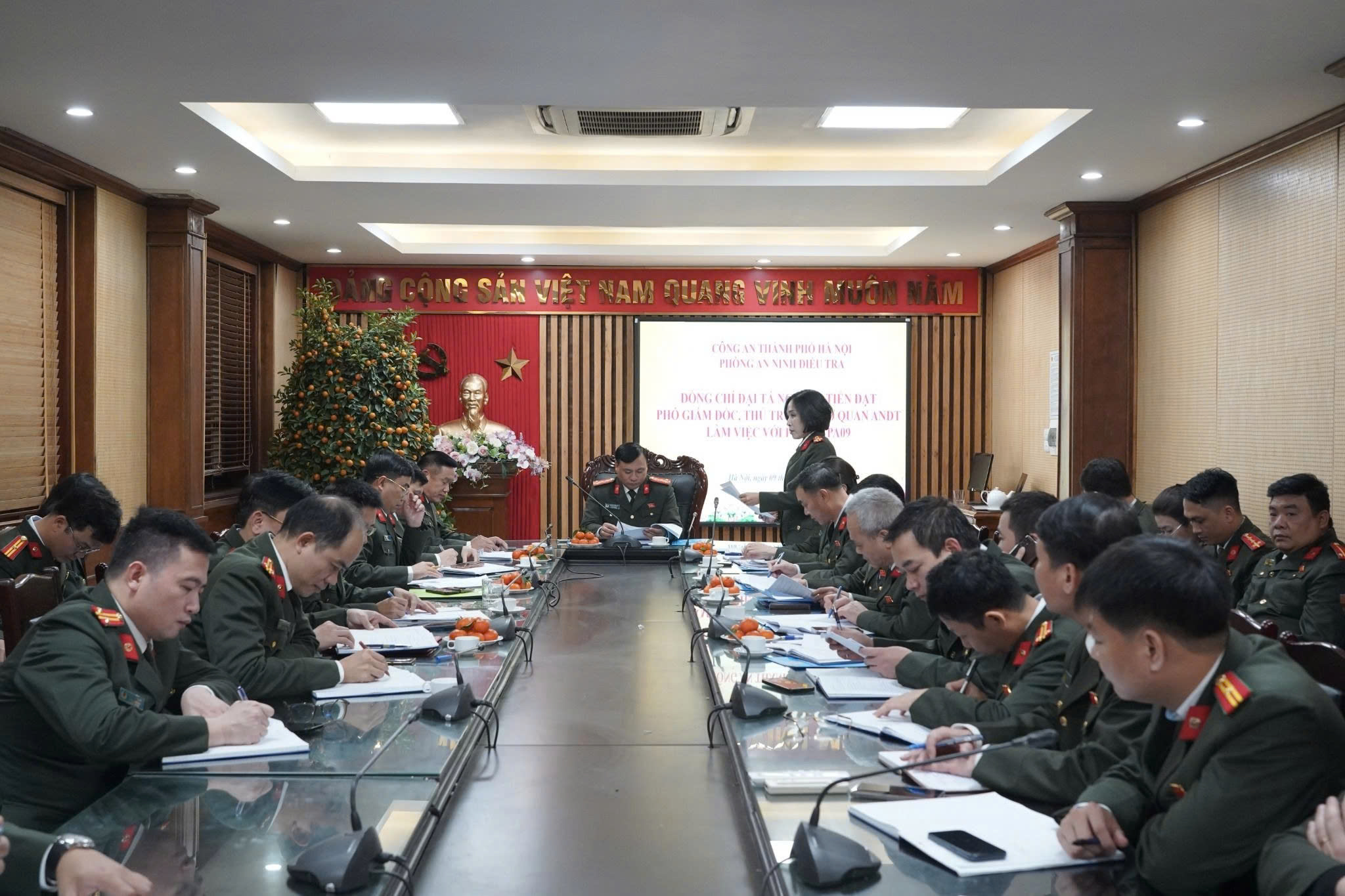 Công an thành phố làm việc với Phòng An ninh điều tra, nâng chuẩn chất lượng điều tra, siết chặt kỷ luật nghiệp vụ