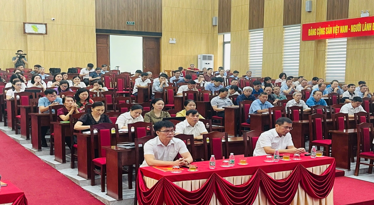 Xã Ô Diên tổ chức bồi dưỡng, tập huấn "Bình dân học AI"