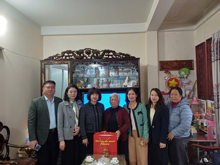 Phường Bồ Đề lan tỏa nghĩa tình Tết, chăm lo chu đáo người có công và đối tượng chính sách dịp Xuân Bính Ngọ 2026