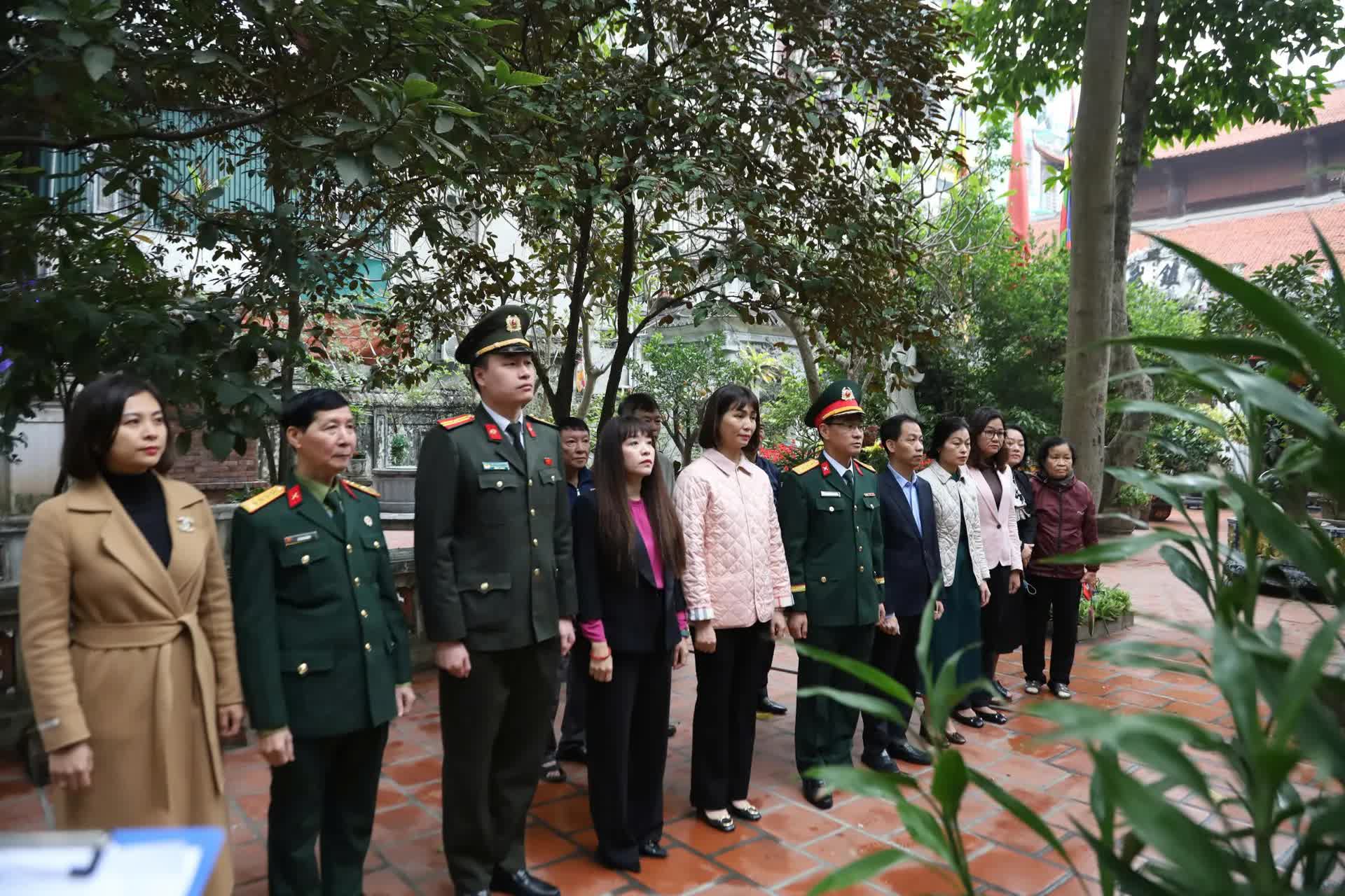 Phường Hoàn Kiếm dâng hương tưởng niệm anh hùng liệt sĩ, tri ân truyền thống cách mạng