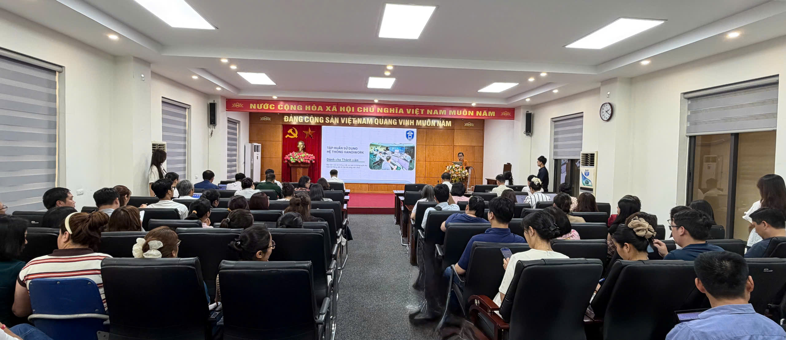 Phường Đại Mỗ triển khai đào tạo hệ thống HanoiWork, thúc đẩy chuyển đổi số trong điều hành công vụ