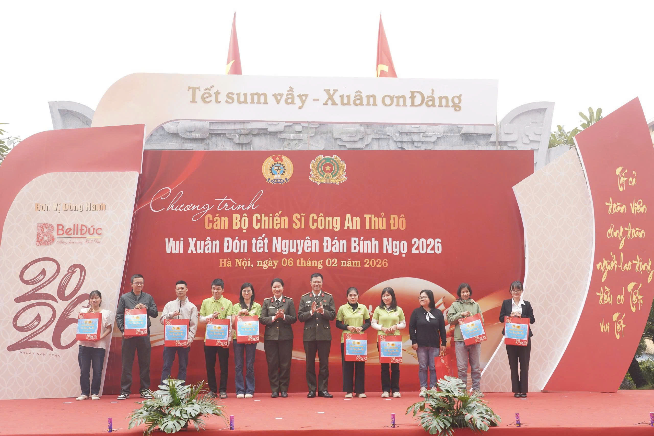 Công an thành phố Hà Nội: Lan tỏa nghĩa tình qua Chương trình “Cán bộ, chiến sĩ Công an Thủ đô - Vui Xuân đón Tết” năm 2026