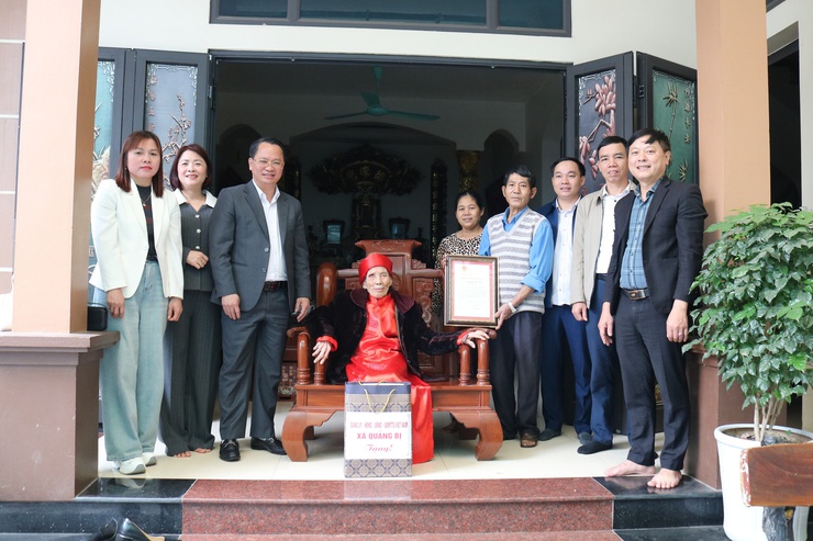 Xã Quảng Bị tri ân người có công, chúc thọ người cao tuổi nhân dịp Xuân Bính Ngọ 2026