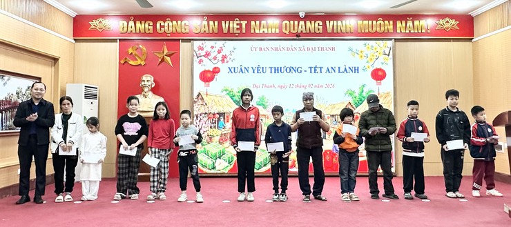 Xã Đại Thanh trao 177 suất quà “Xuân yêu thương – Tết an lành”, tiếp sức trẻ em khó khăn đón Xuân Bính Ngọ 2026