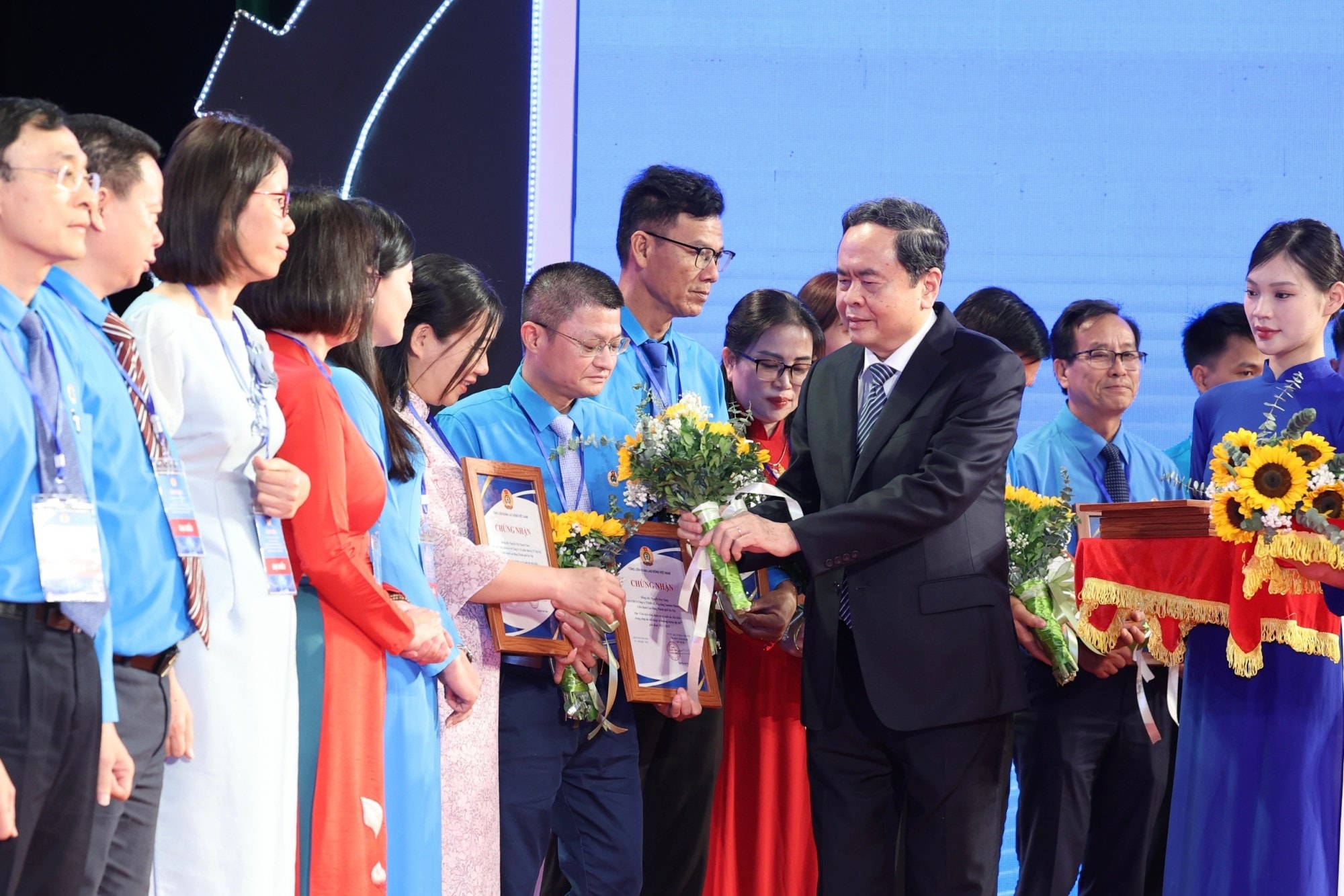 Ngày Quốc tế Lao động 1-5: Giai cấp công nhân trong sự nghiệp xây dựng đất nước hùng cường và phát triển Thủ đô Hà Nội