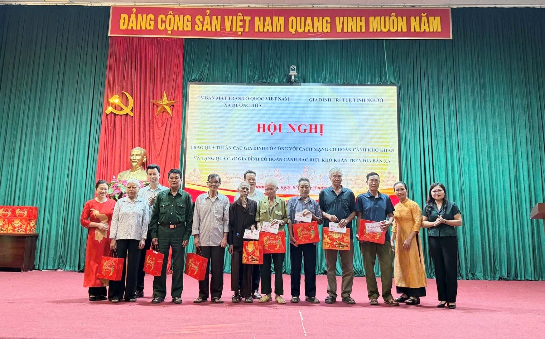 Xã Dương Hoà: Lan tỏa nghĩa tình từ chương trình tri ân, hỗ trợ 60 hộ gia đình khó khăn và người có công