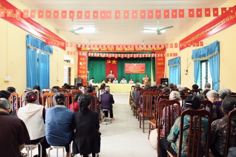 Ứng cử viên HĐND xã Quảng Bị đối thoại, lắng nghe ý kiến cử tri tại thôn Lam Điền và Ứng Hòa