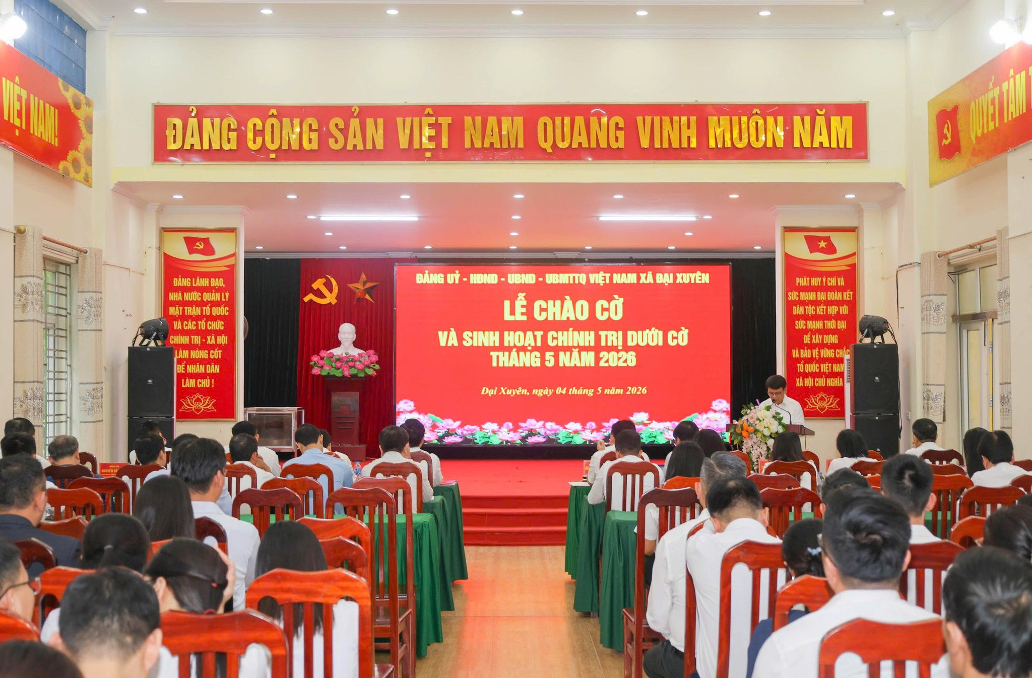 Xã Đại Xuyên tổ chức sinh hoạt chính trị dưới cờ, tạo khí thế thi đua thực hiện nhiệm vụ tháng 5