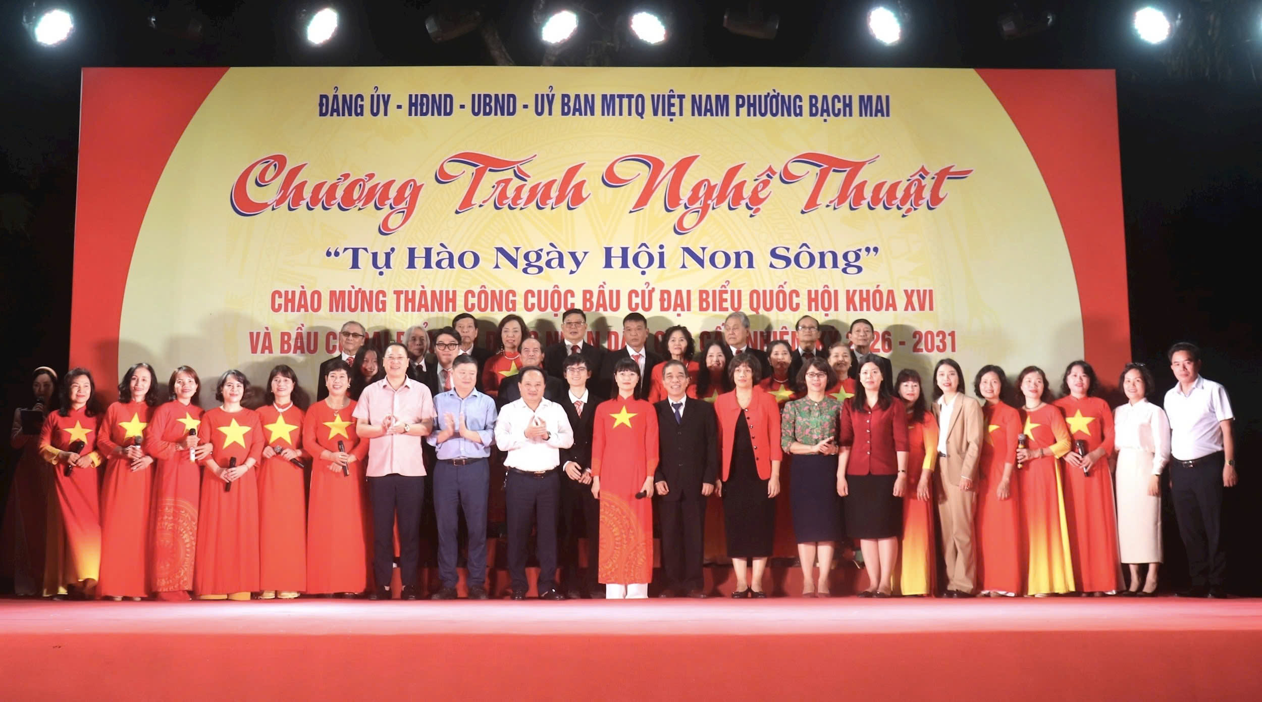 Phường Bạch Mai rực rỡ đêm nghệ thuật “Tự hào ngày hội non sông” chào mừng thành công cuộc bầu cử