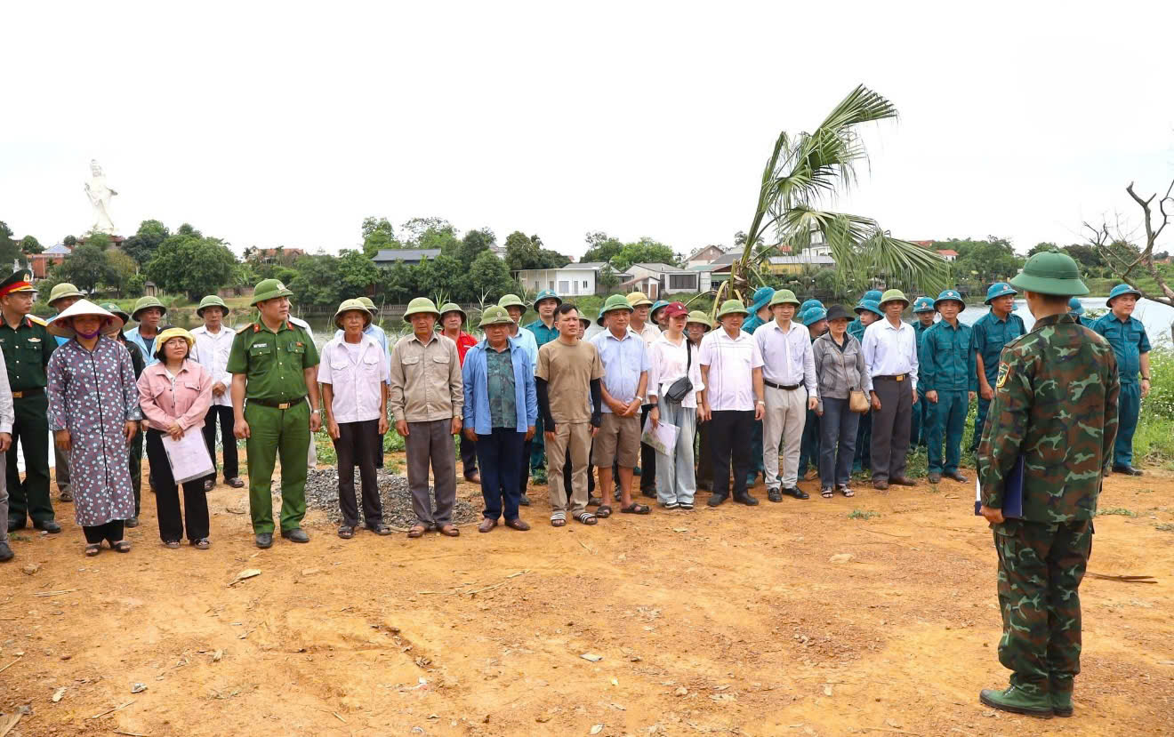Xã Phú Cát nâng cao năng lực ứng cứu thiên tai qua huấn luyện cứu hộ, cứu nạn trên mặt nước