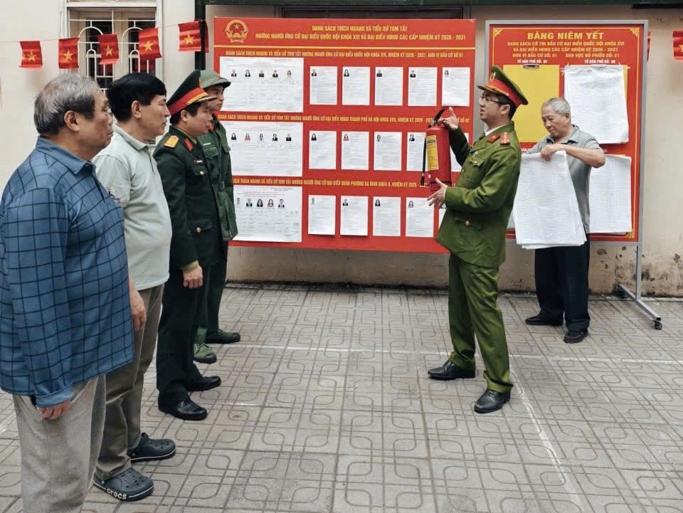 Các phường Ba Đình, Giảng Võ, Ngọc Hà siết chặt phương án phòng cháy, chữa cháy tại 58 khu vực bỏ phiếu