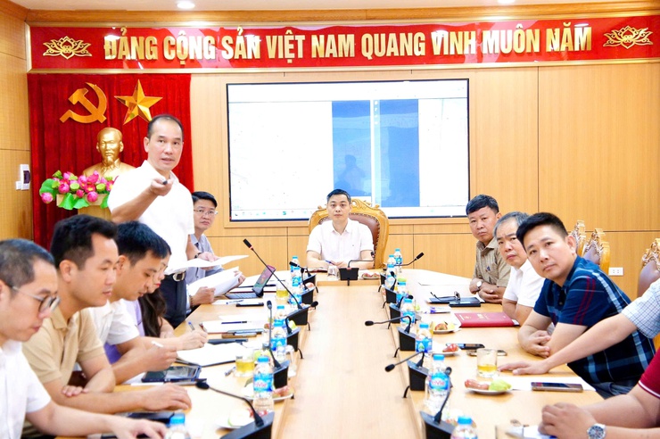 Phường Phú Thượng tập trung tháo gỡ điểm nghẽn hạ tầng, xử lý úng ngập và siết chặt quản lý đô thị