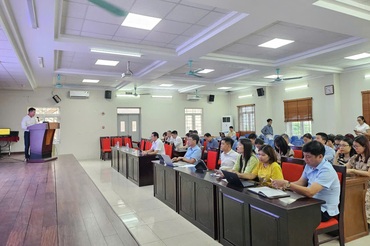 Phường Giảng Võ đẩy mạnh xây dựng “Văn hóa số”, đưa AI trở thành trợ lý hỗ trợ cán bộ trong thực thi công vụ