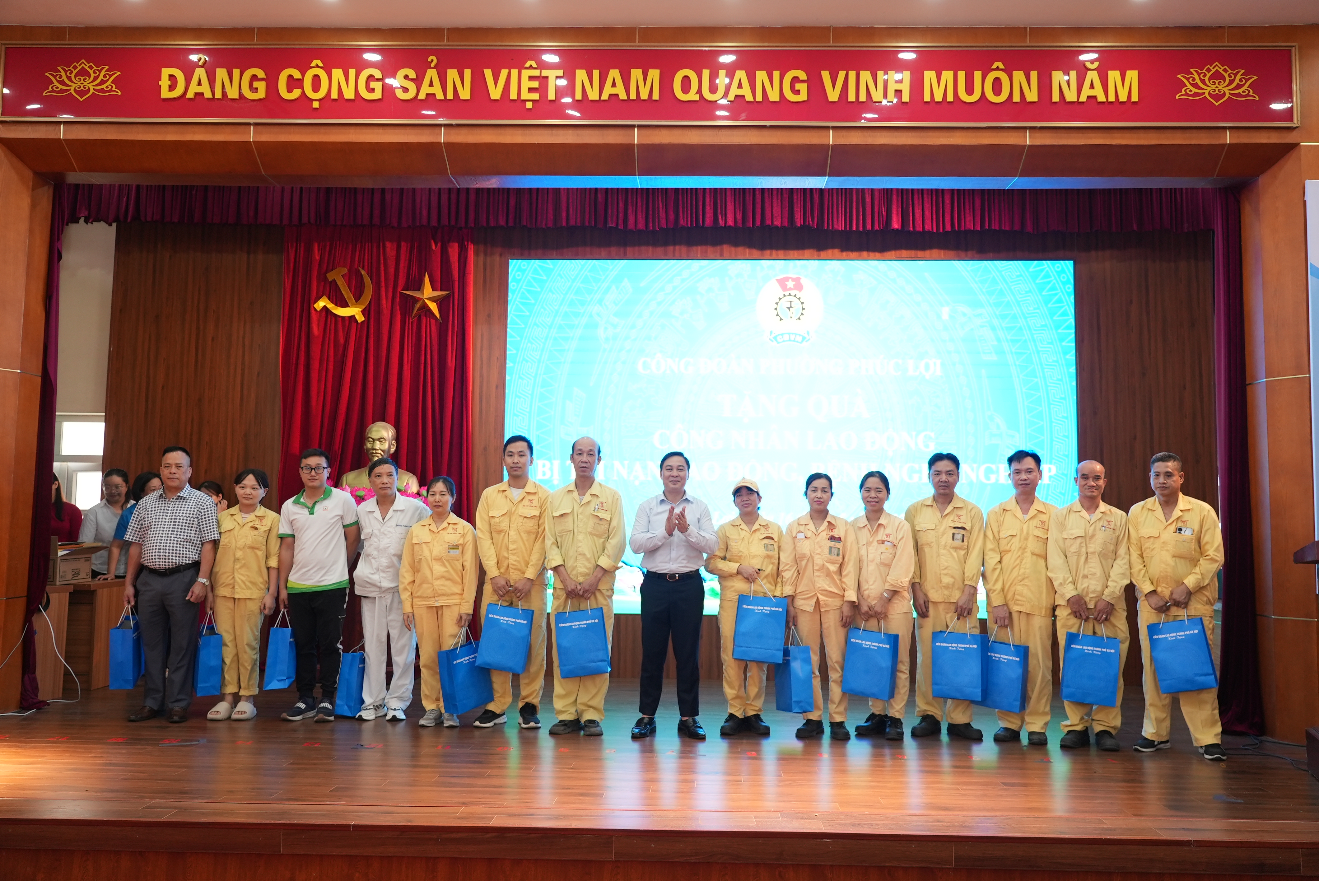 Phường Phúc Lợi lan tỏa tinh thần sẻ chia qua chương trình “Cảm ơn người lao động” năm 2026