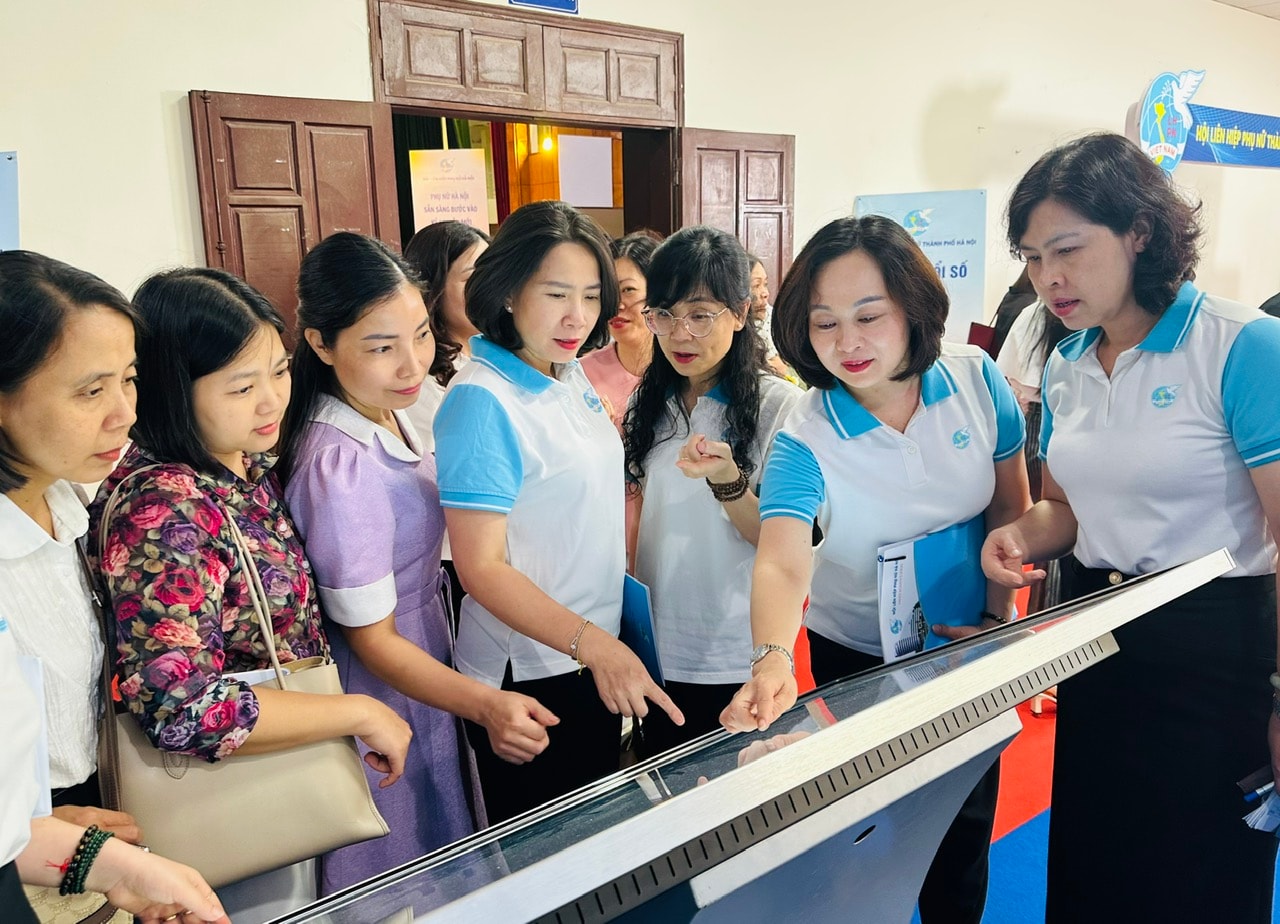 Nâng cao năng lực số cho phụ nữ Thủ đô