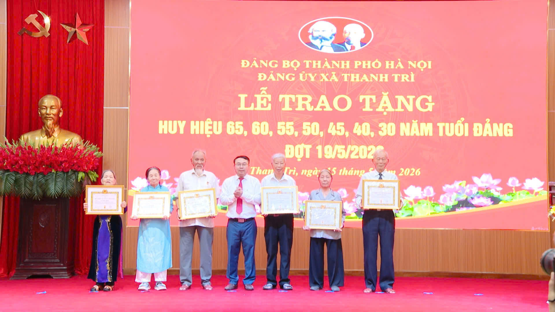 Tự hào truyền thống cách mạng của các đảng viên lão thành xã Thanh Trì