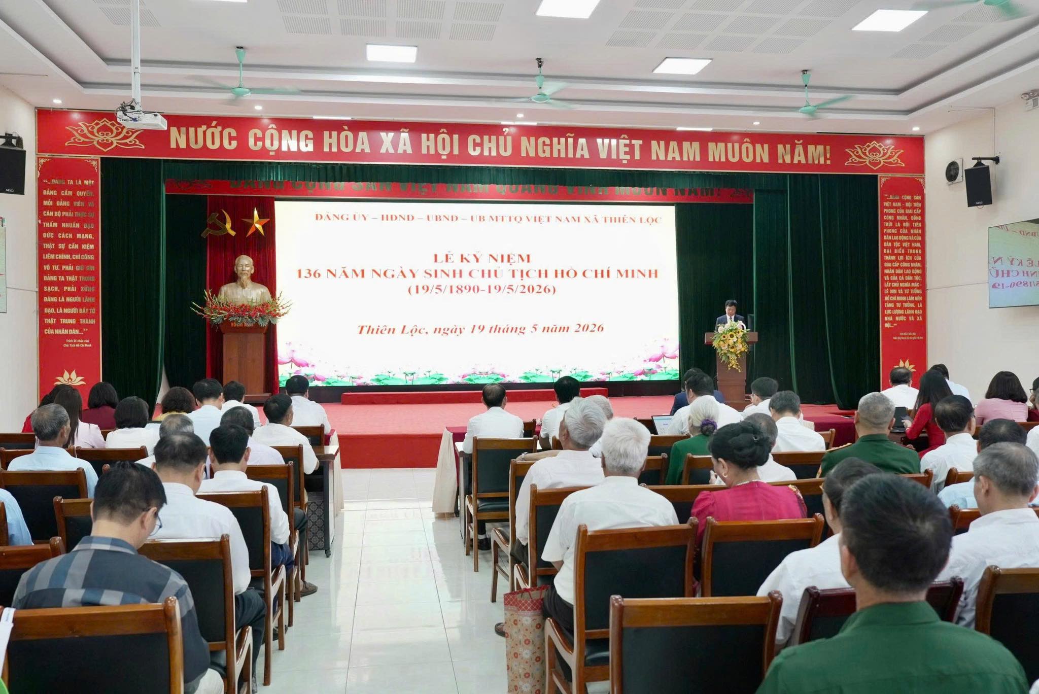Đảng ủy xã Thiên Lộc tổ chức Lễ kỷ niệm 136 năm ngày sinh Chủ tịch Hồ Chí Minh