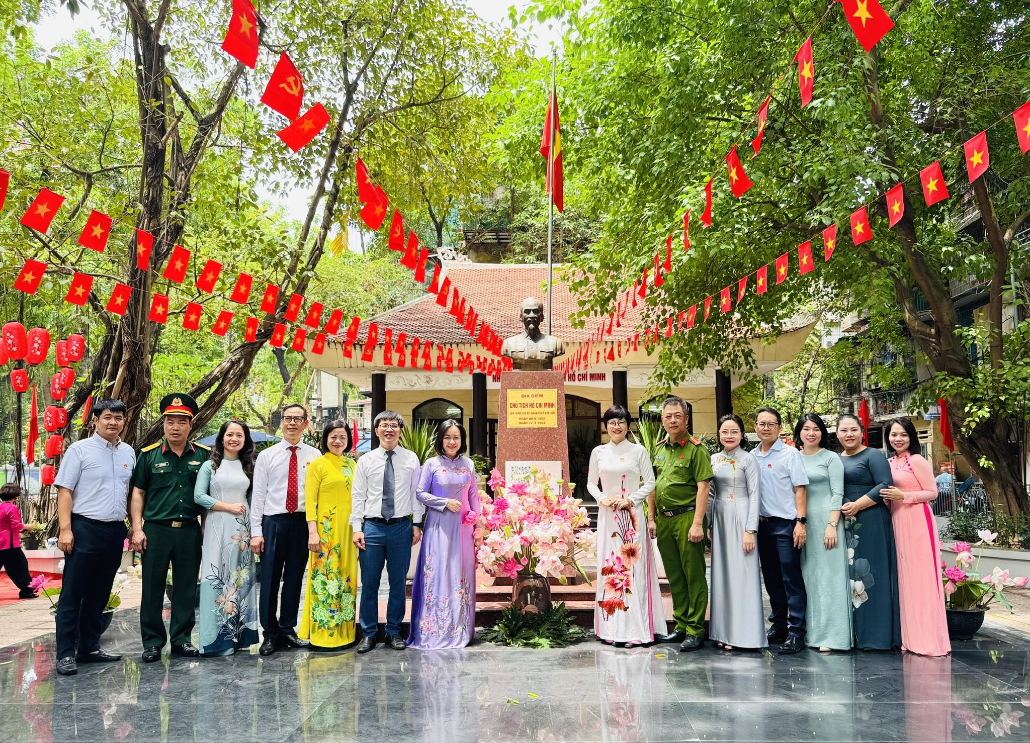 Phường Kim Liên báo công dâng Bác, lan tỏa tinh thần “vì nhân dân phục vụ” trong giai đoạn phát triển mới