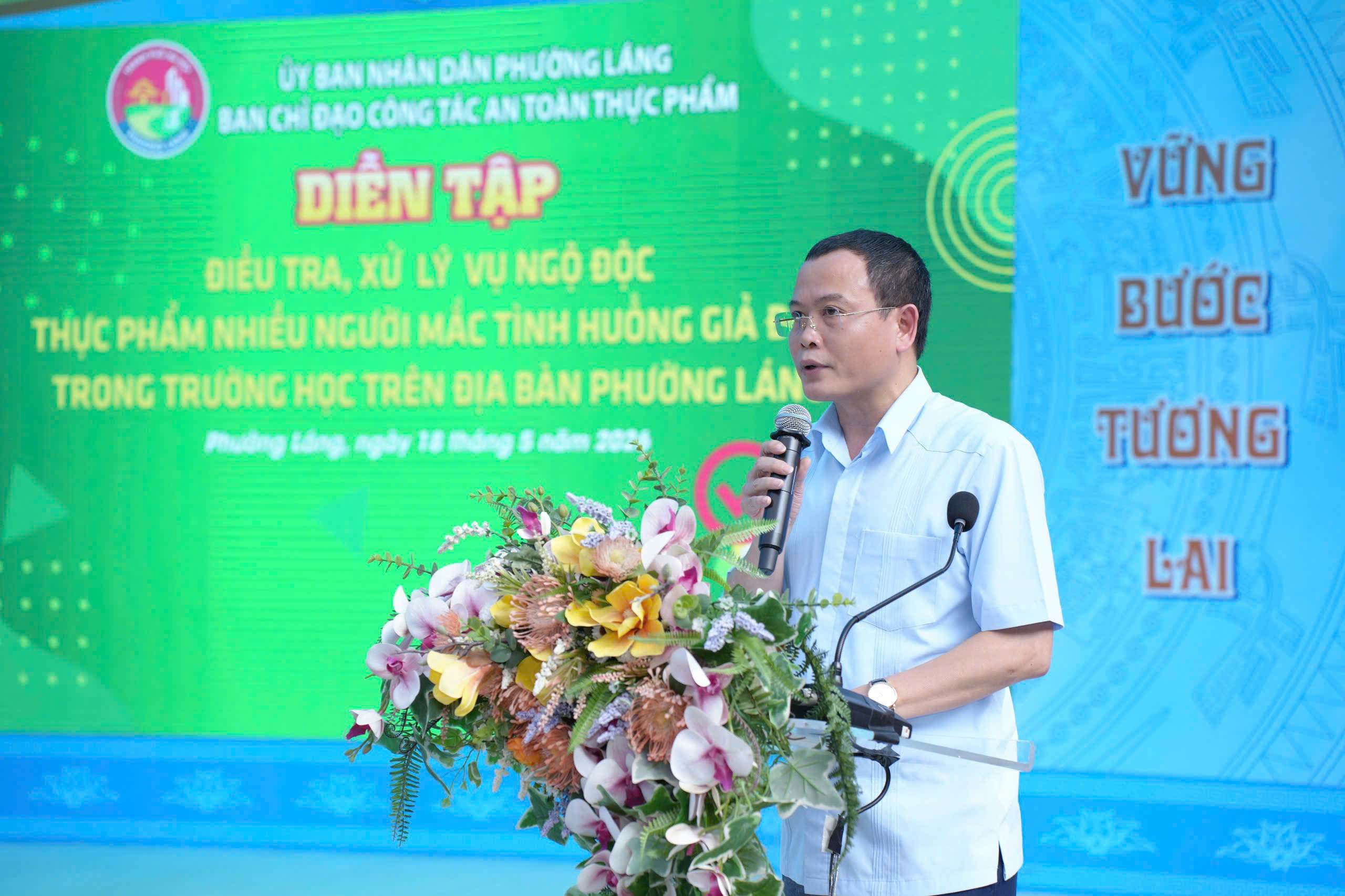 Phường Láng diễn tập xử lý ngộ độc thực phẩm tại trường học, nâng cao năng lực ứng phó tình huống khẩn cấp