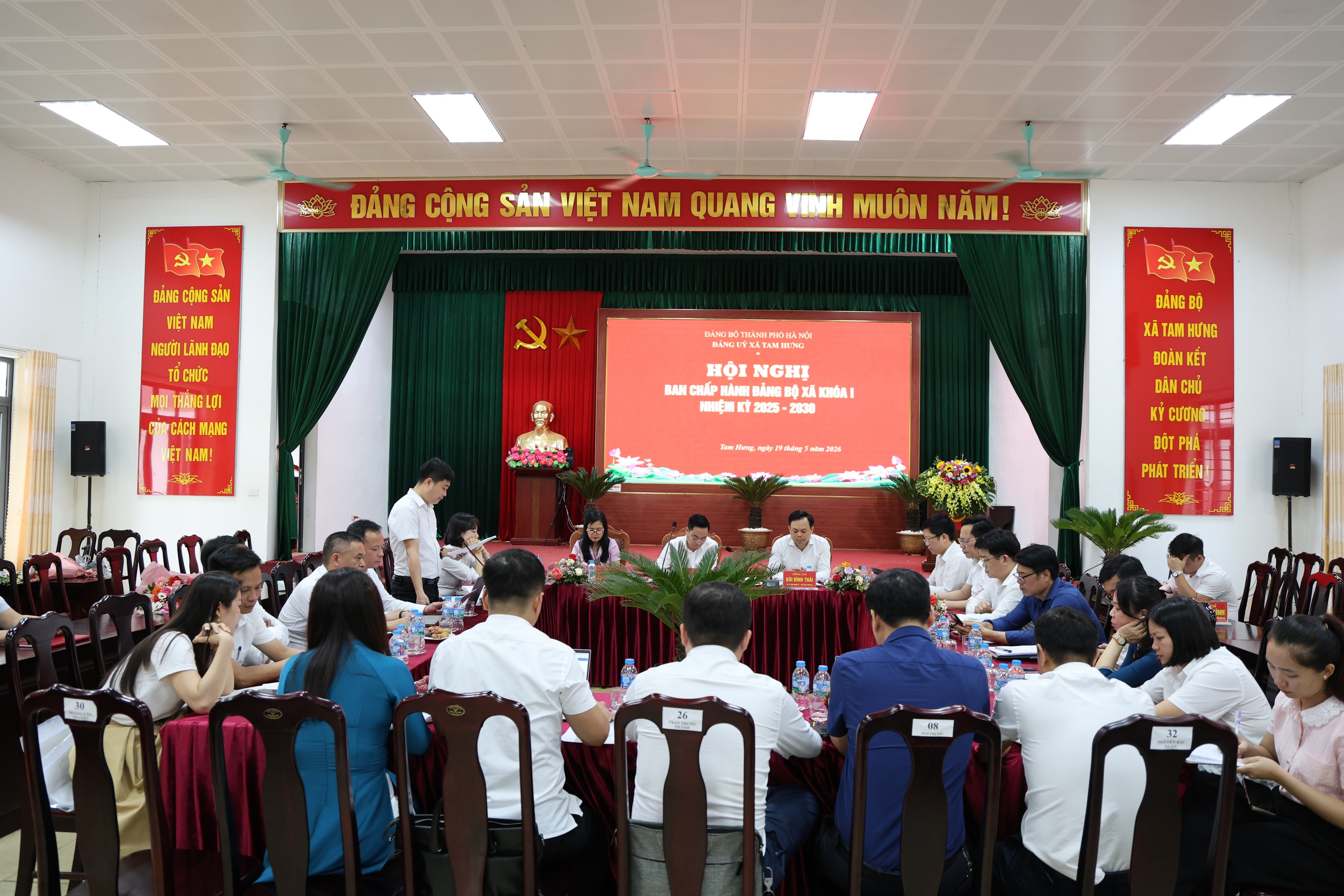 Xã Tam Hưng rà soát nhiều nhiệm vụ trọng tâm, định hướng xây dựng trung tâm hành chính mới hiện đại