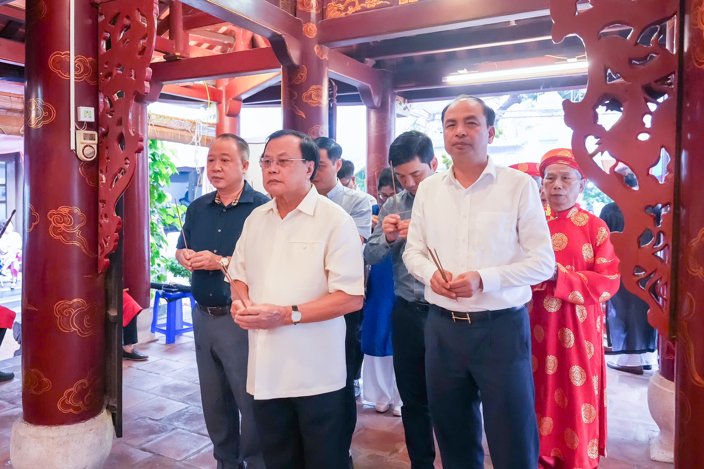Phường Tây Hồ gìn giữ văn hoá Thăng Long qua Lễ kỷ niệm 998 năm Hội thề Trung Hiếu Đền Đồng Cổ