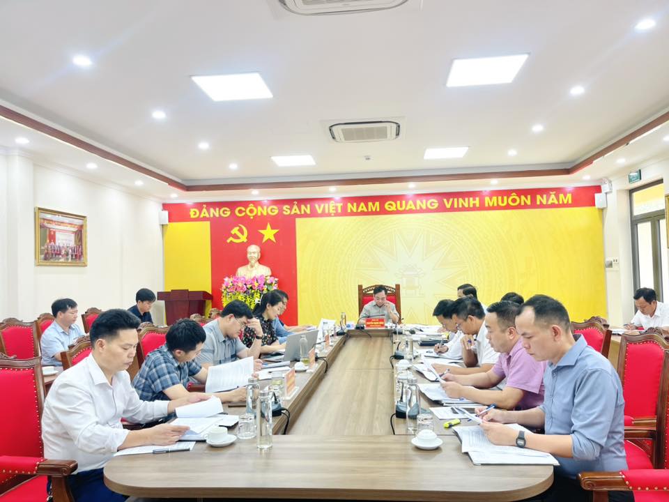 Xã Hạ Bằng rà soát tiến độ giải phóng mặt bằng, thúc đẩy cơ giới hóa nông nghiệp và hoàn thiện các dự án đầu tư công