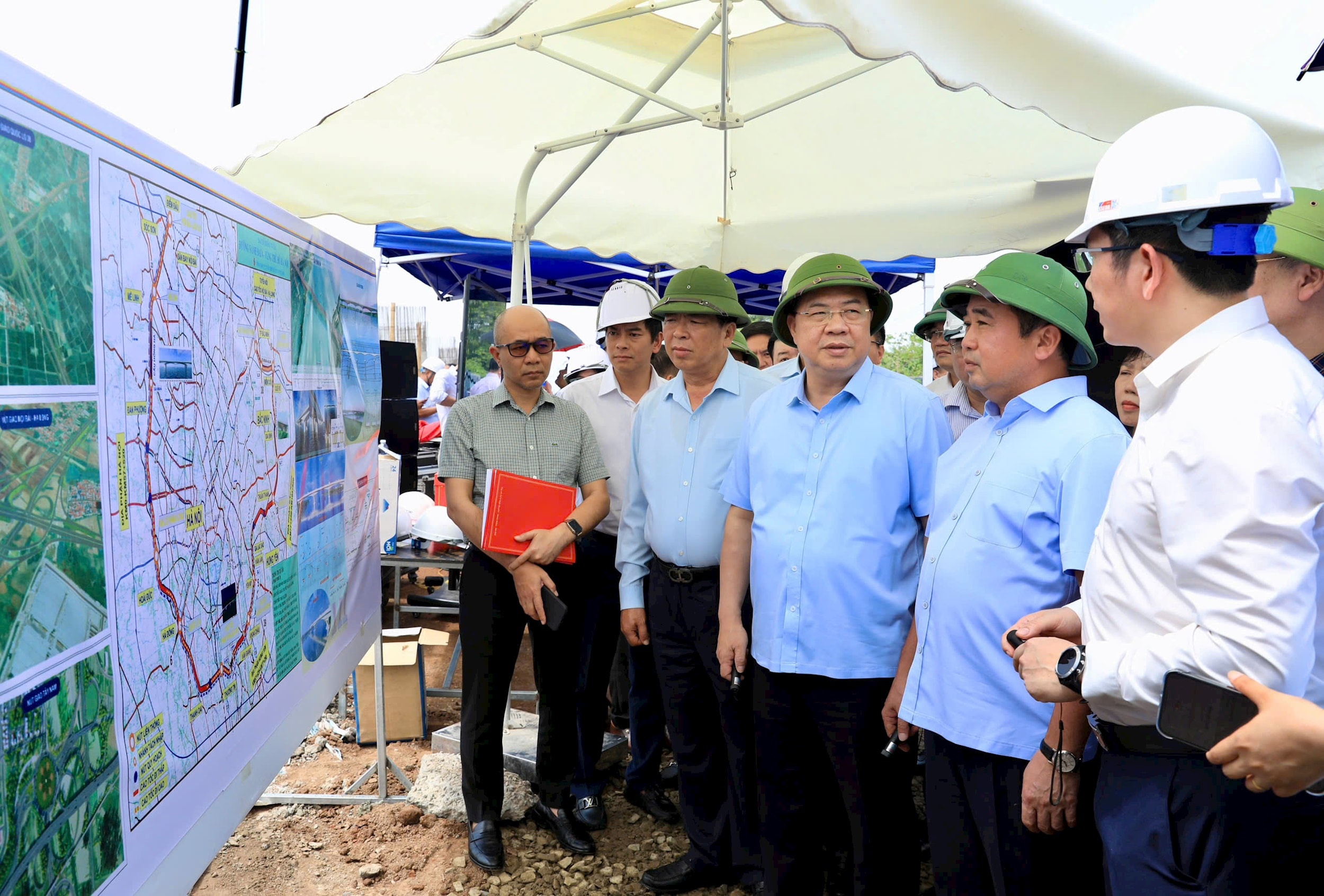 Đẩy nhanh tiến độ các dự án đường Vành đai 4 - Vùng Thủ đô và tuyến đường kết nối sân bay Gia Bình với Hà Nội