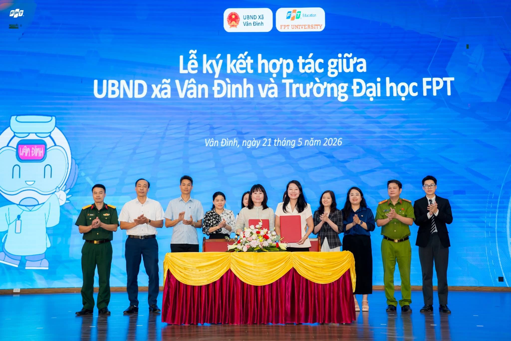 Xã Vân Đình ký kết hợp tác với Đại học FPT thúc đẩy chuyển đổi số cơ sở