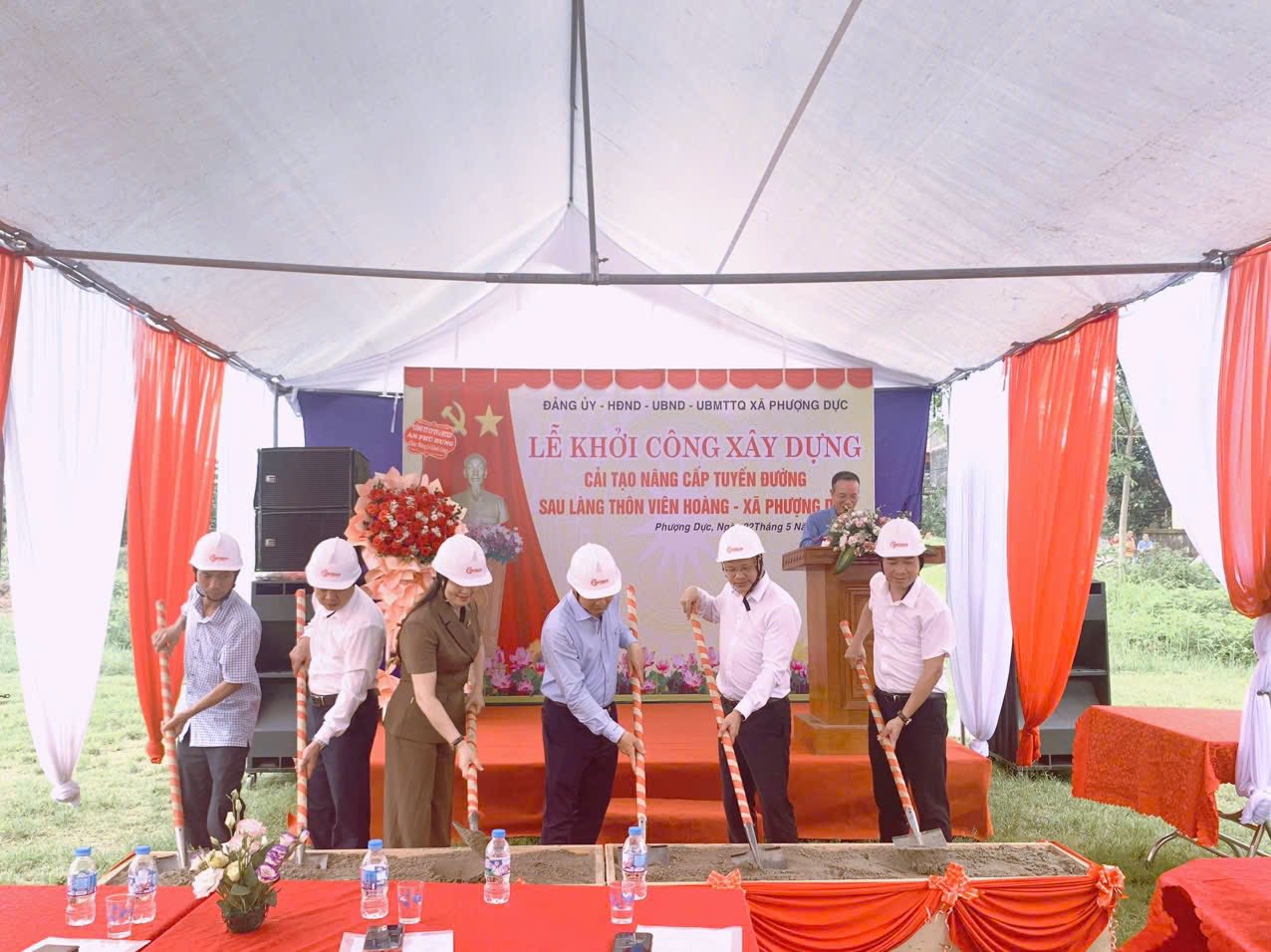 Xã Phượng Dực khởi công nâng cấp tuyến đường thôn Viên Hoàng, tạo động lực phát triển hạ tầng nông thôn