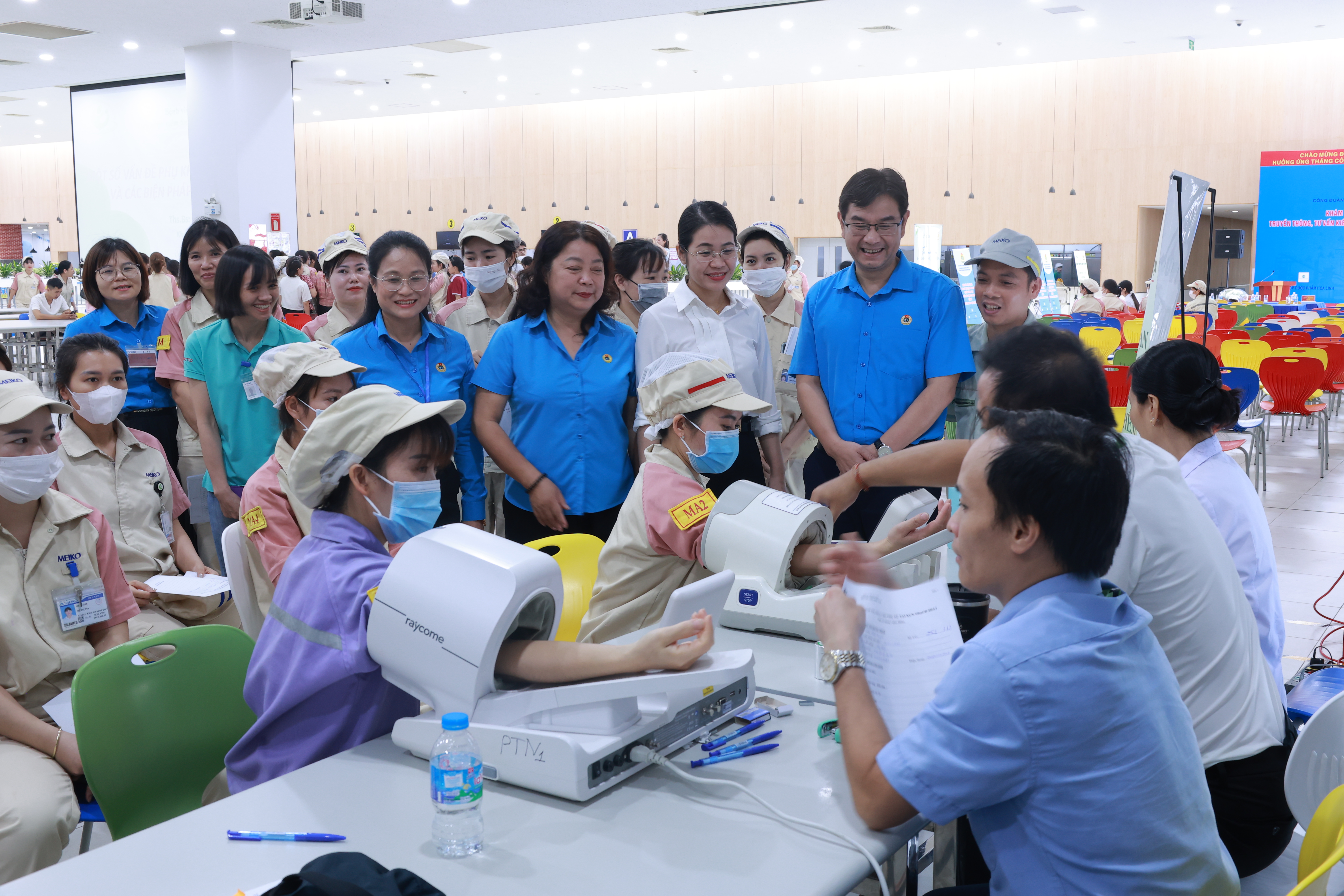 Hà Nội: Thăm khám sức khoẻ miễn phí cho hơn 700 nữ đoàn viên, công nhân lao động