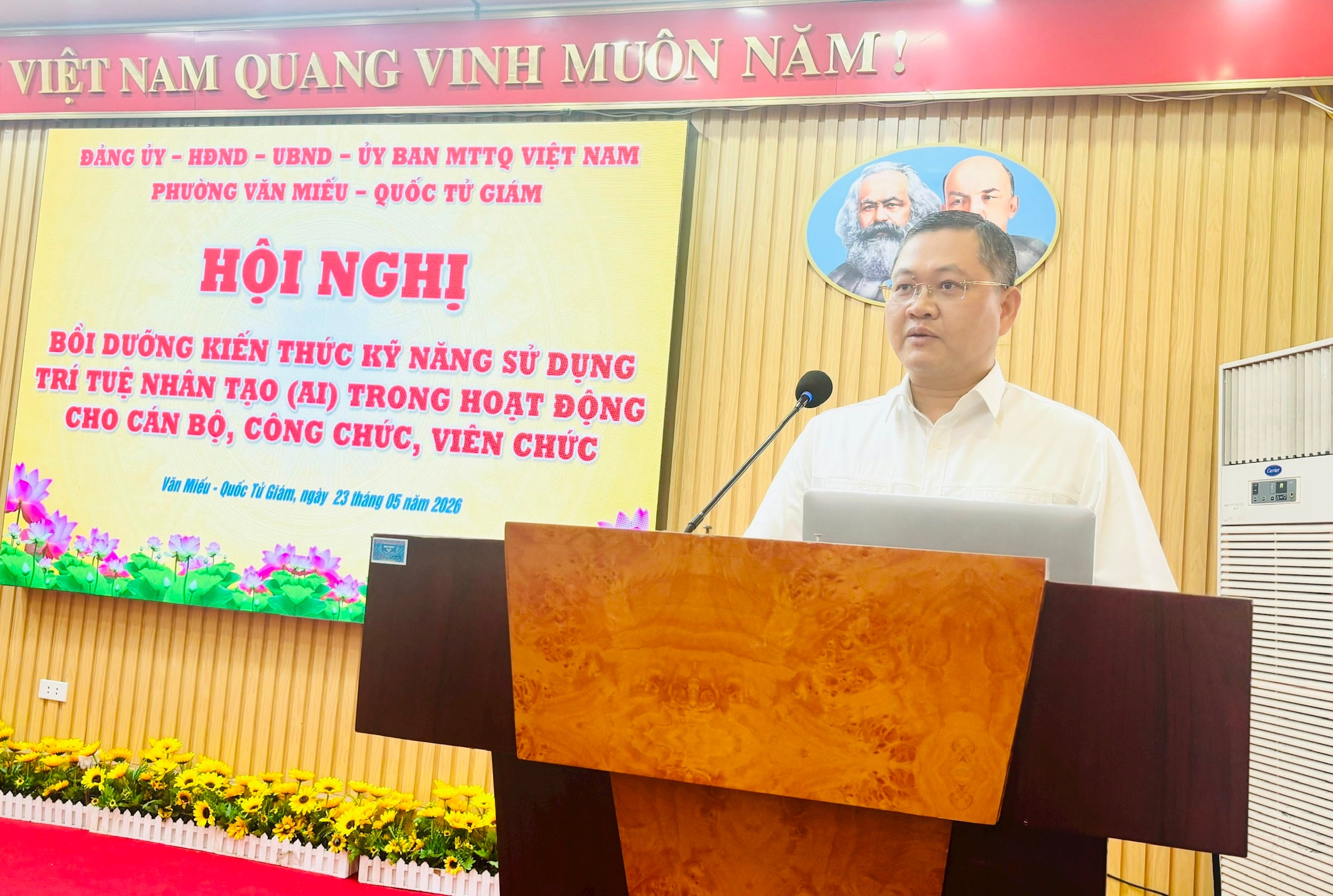 Phường Văn Miếu - Quốc Tử Giám bồi dưỡng kỹ năng ứng dụng AI cho cán bộ, công chức