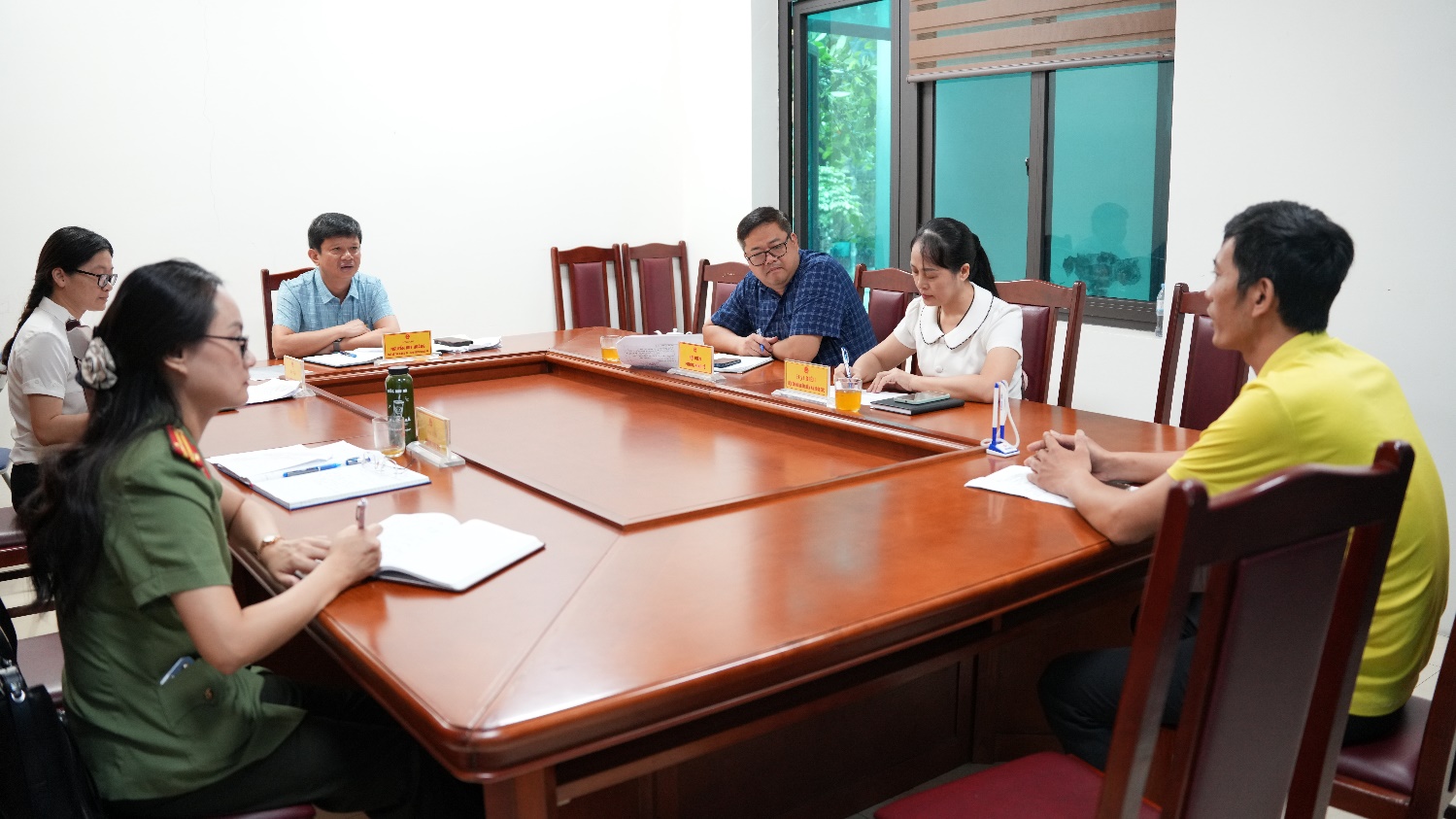 Chủ tịch UBND xã Hoài Đức tăng cường đối thoại với nhân dân, kịp thời tháo gỡ khó khăn, vướng mắc ngay từ cơ sở