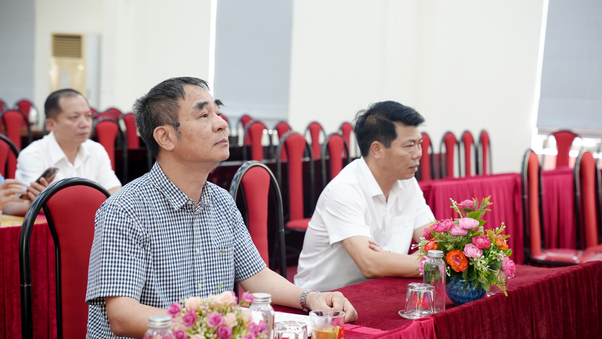 Phường Yên Nghĩa tăng tốc chuyển đổi số, thử nghiệm vận hành Trung tâm điều hành thông minh IOC