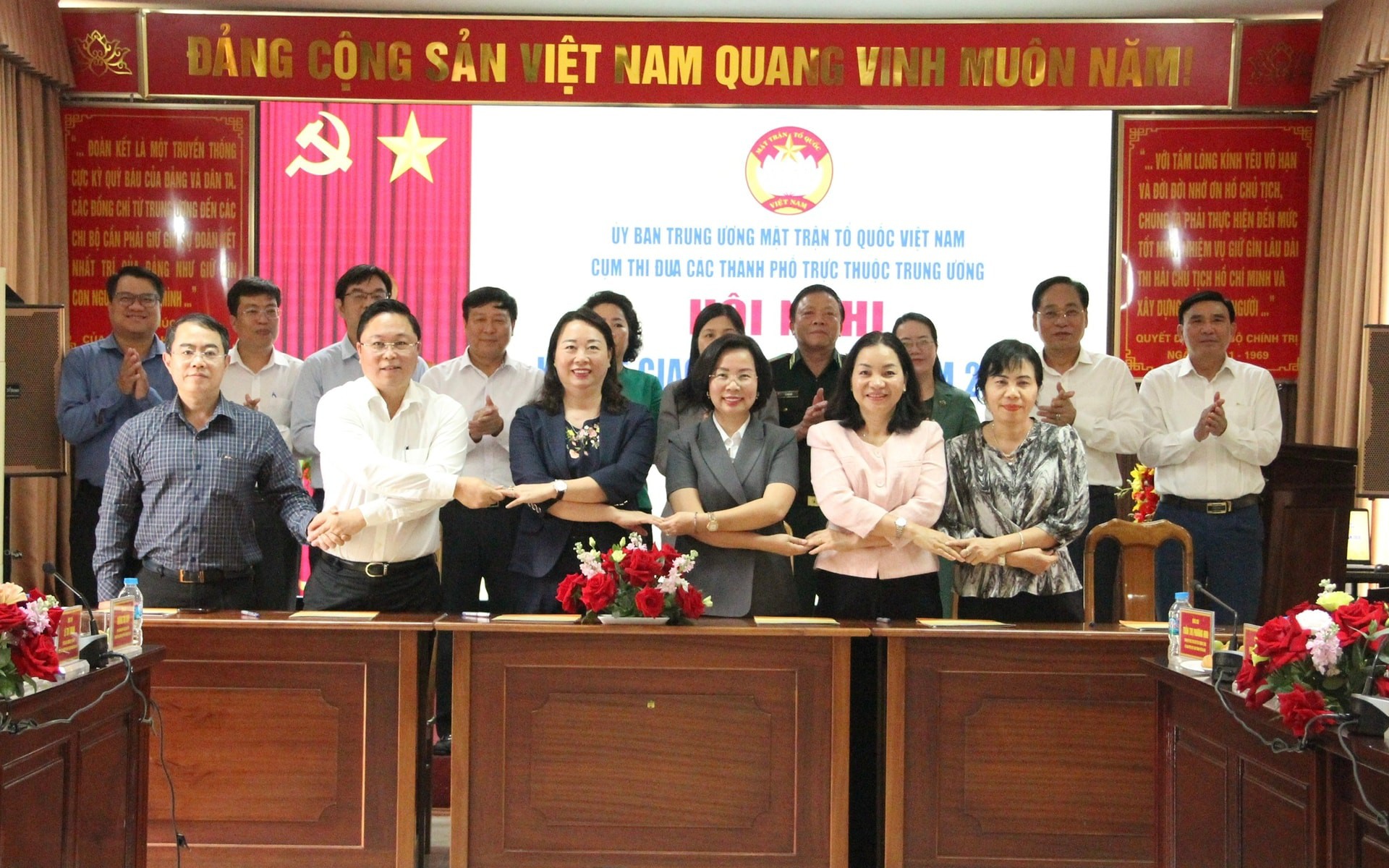 Cụm thi đua MTTQ Việt Nam 6 thành phố trực thuộc Trung ương ký kết giao ước thi đua năm 2026 tại Hà Nội