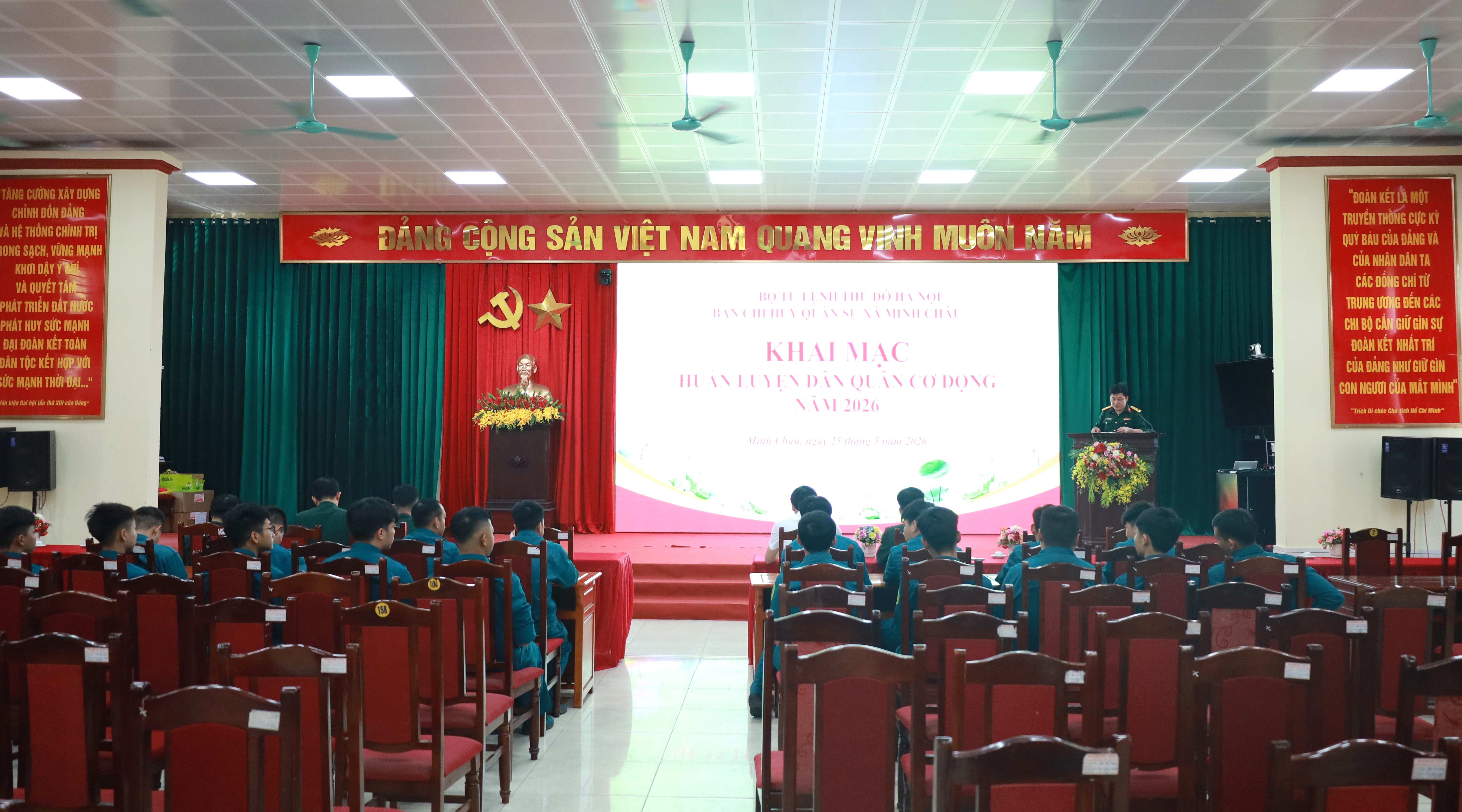 Xã Minh Châu khai mạc huấn luyện Dân quân tự vệ cơ động năm 2026, nâng cao khả năng sẵn sàng chiến đấu