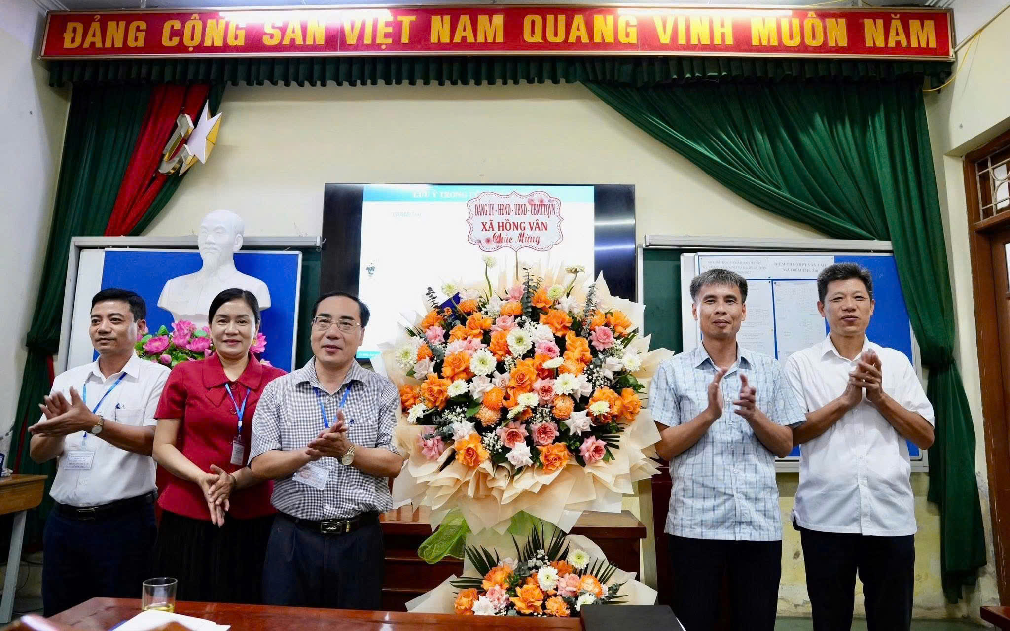 Xã Hồng Vân kiểm tra, động viên các điểm thi trước Kỳ thi tuyển sinh lớp 10 THPT