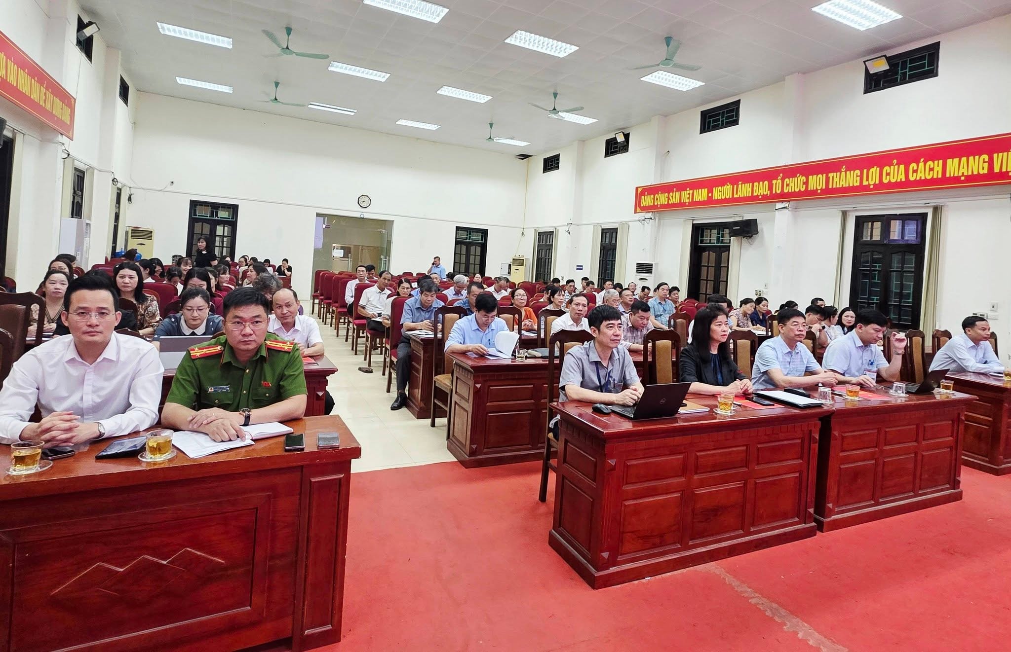 Phường Phú Lương quán triệt các chỉ đạo mới của Thành ủy Hà Nội, siết chặt kỷ luật, đổi mới đánh giá cán bộ