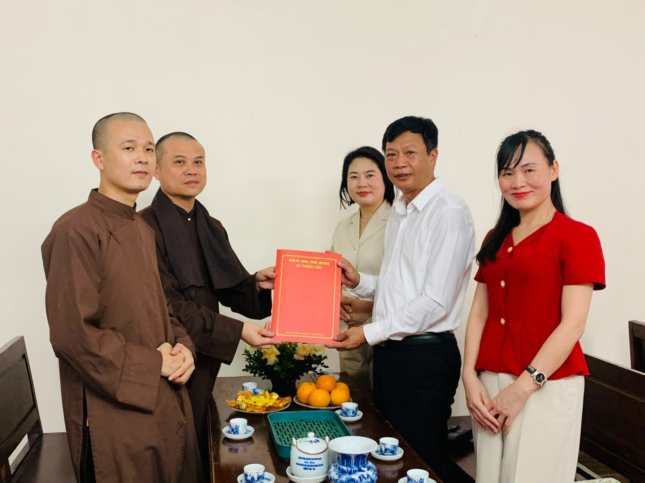 Xã Thiên Lộc thăm, chúc mừng các cơ sở Phật giáo nhân Đại lễ Phật đản Phật lịch 2570