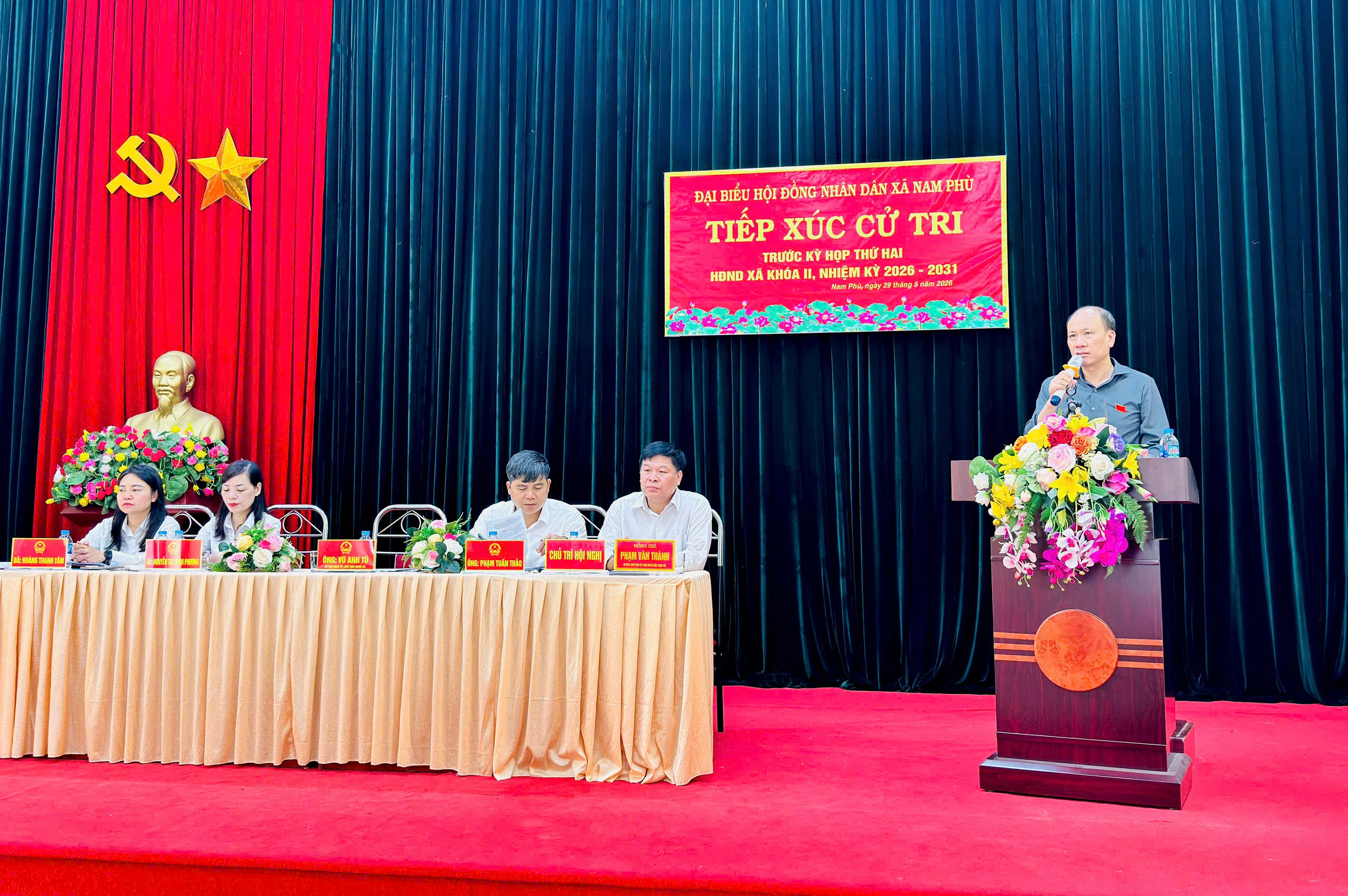 Cử tri xã Nam Phù kiến nghị nhiều nội dung liên quan các dự án trọng điểm trước Kỳ họp thứ Hai HĐND xã