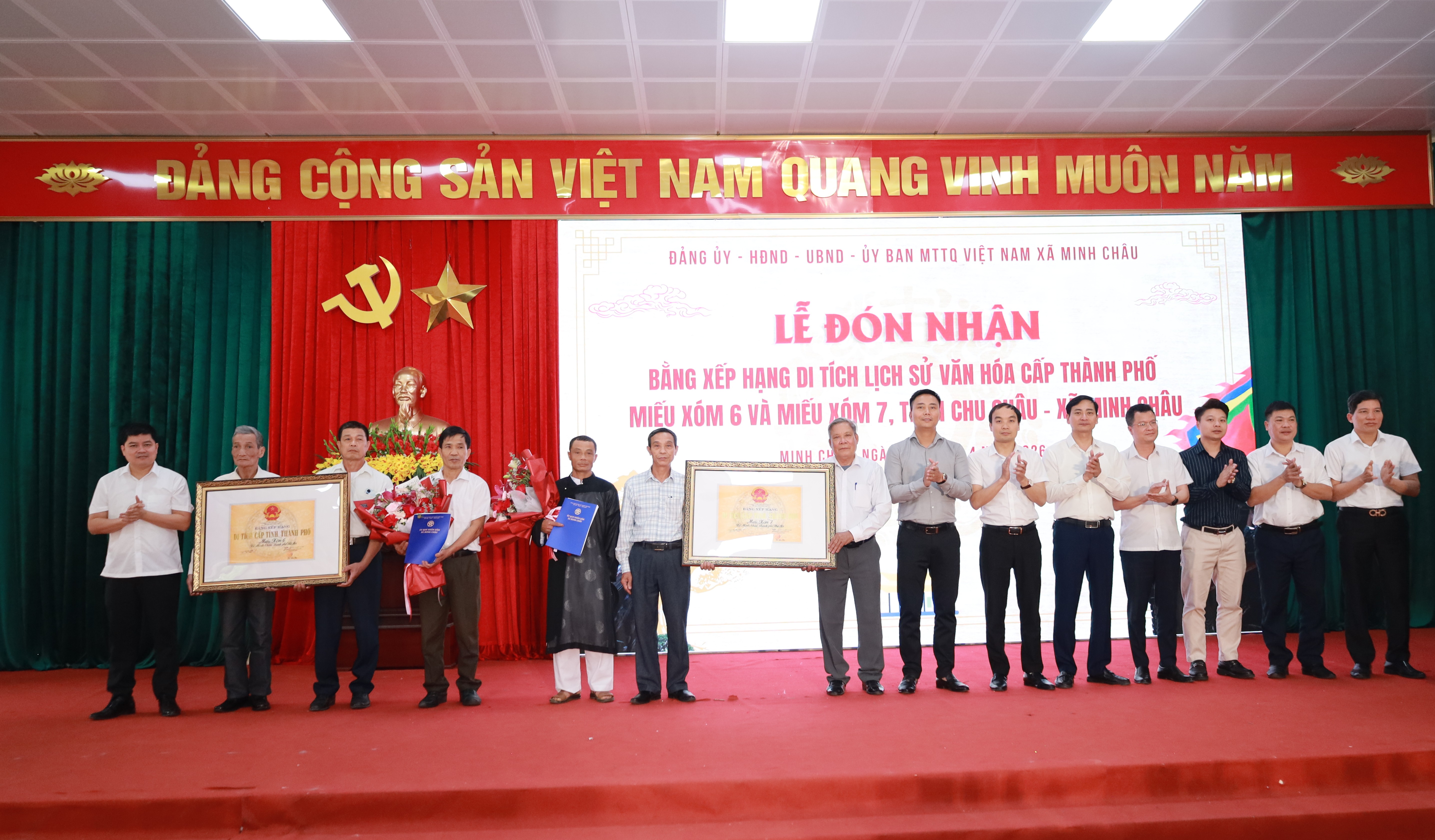 Xã Minh Châu đón nhận Bằng xếp hạng di tích, khẳng định giá trị văn hóa vùng bãi Chu Châu