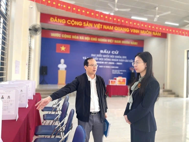 HĐND xã Phúc Thọ giám sát công tác chuẩn bị bầu cử tại các khu vực bỏ phiếu