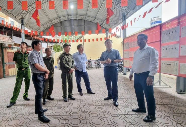 Xã Tây Phương rà soát toàn diện các khu vực bỏ phiếu trước ngày bầu cử 15-3