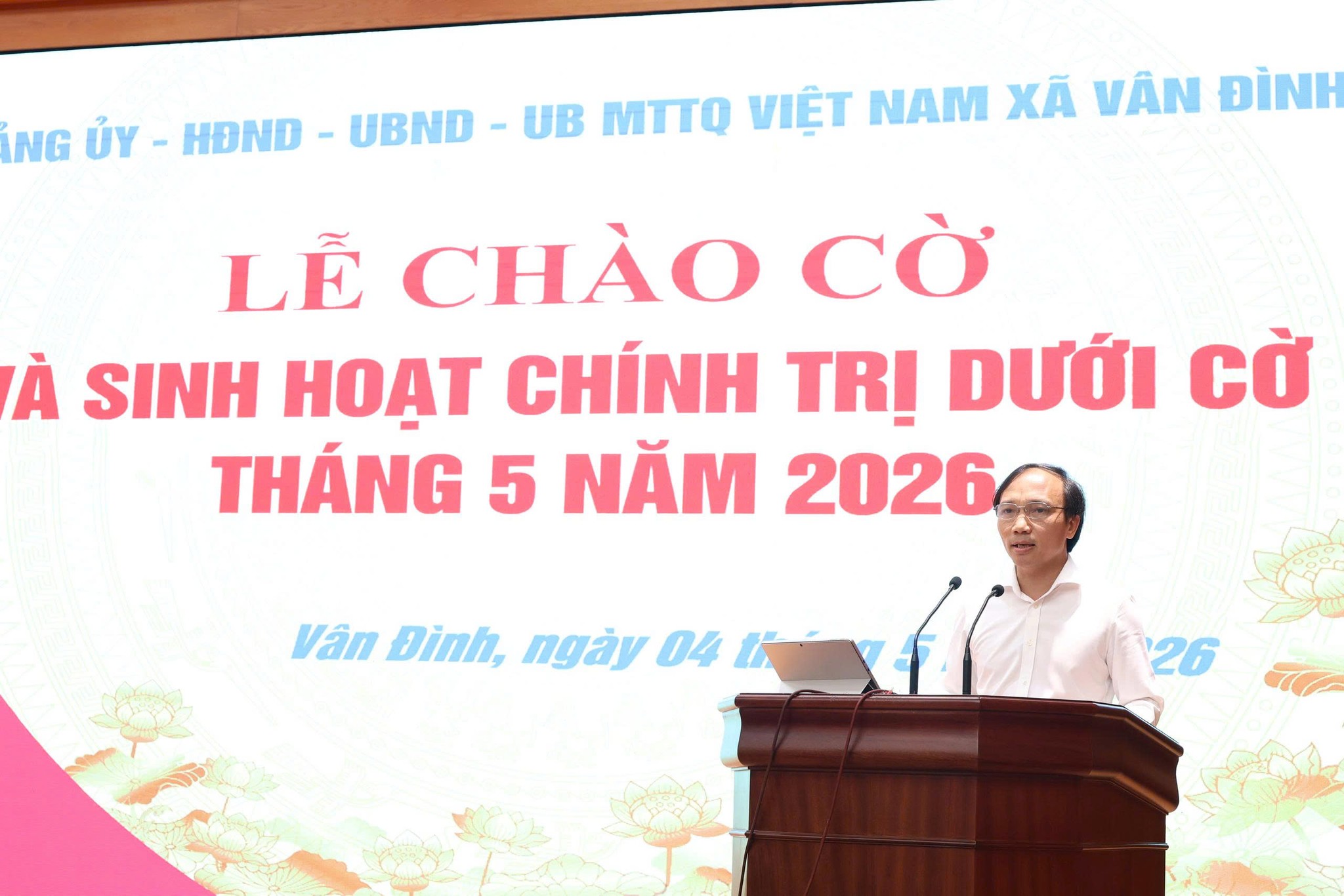 Xã Vân Đình tổ chức chào cờ và sinh hoạt chính trị dưới cờ tháng 5-2026