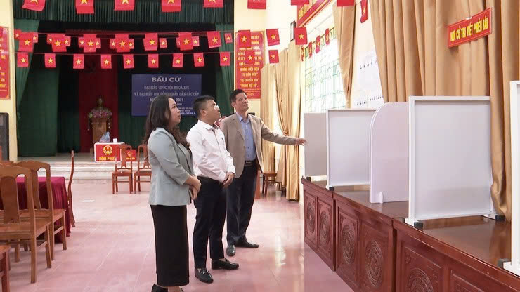 Xã Phú Xuyên đẩy nhanh hoàn thiện công tác chuẩn bị bầu cử tại các khu vực bỏ phiếu